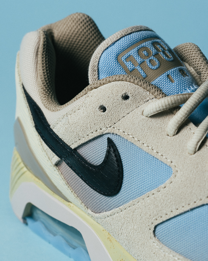 Nike Air 180 vue de profil